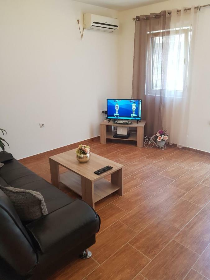 Apartment Aleksandar Kotor Exterior foto
